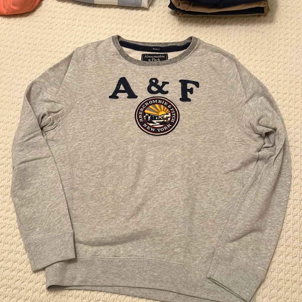 Men’s Abercrombie and Fitch Crewneck Sweatshirt Size Medium